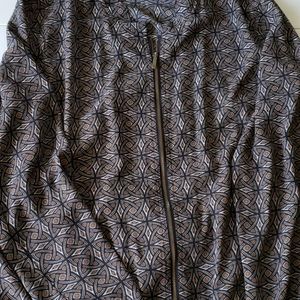 Lightweight jacket with pockets